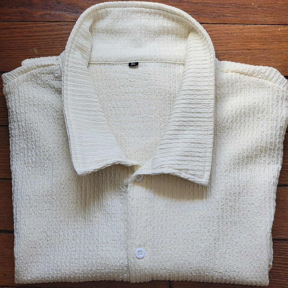 Men's H Short Sleeve Shirt Size XL Off White Basic Short Sleeve Casual